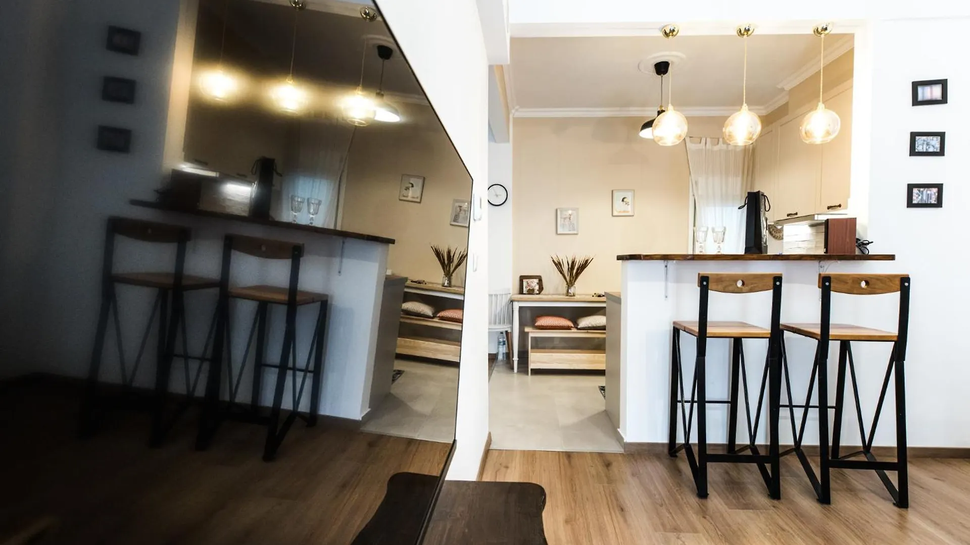 Luxury Suite Centre Thessaloniki With Balcony Greece