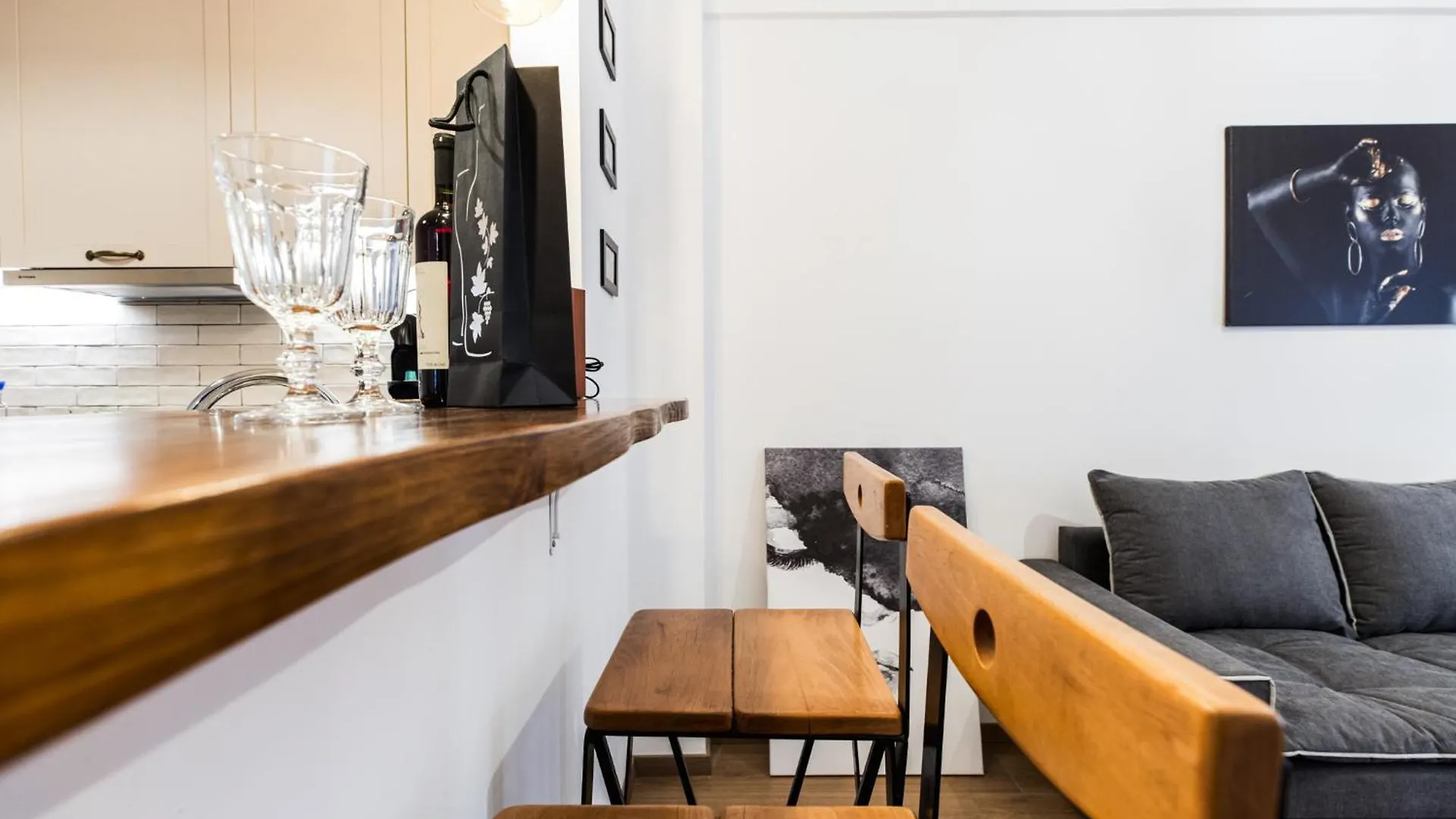 Luxury Suite Centre Thessaloniki With Balcony 0*,  Greece